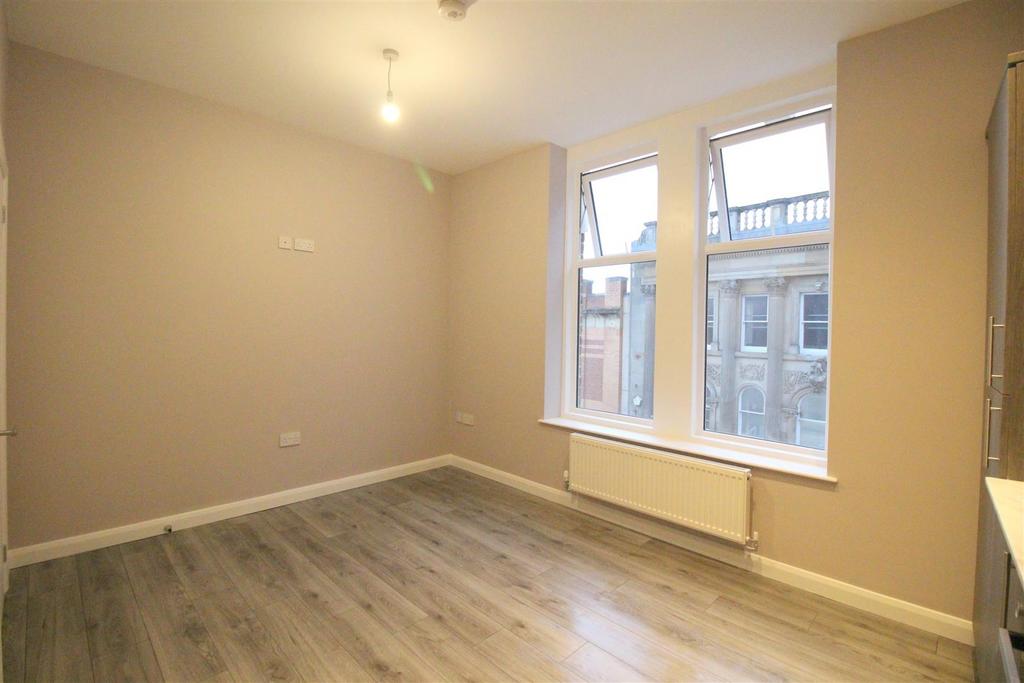 Lounge/Kitchen