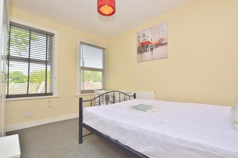 2 bedroom flat to rent, Barking Road, London, E13 8QE