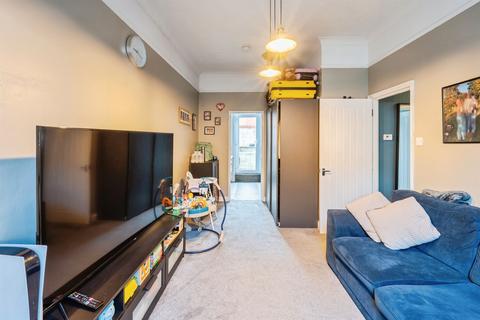 1 bedroom ground floor flat for sale, Church Hill, Newhaven