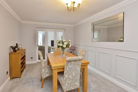 undefined, Watts Close, Hanslope, Milton Keynes