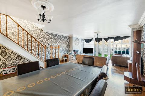 3 bedroom semi-detached house for sale, Rustic Place, Wembley