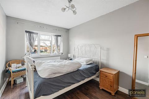 3 bedroom semi-detached house for sale, Rustic Place, Wembley