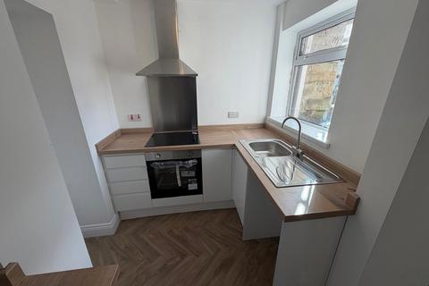 3 bedroom terraced house to rent, Park Terrace, Consett DH8