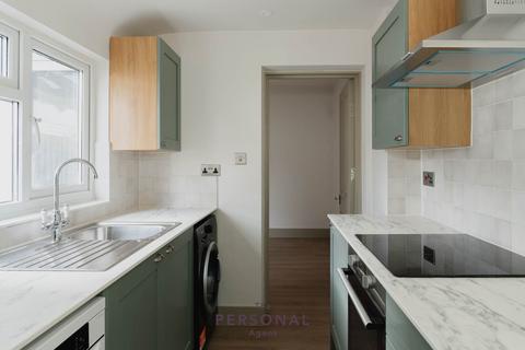 1 bedroom flat to rent, Adelphi Road, Epsom