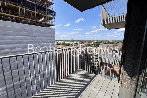1 bedroom apartment to rent, Viola House, Greenleaf Walk UB1
