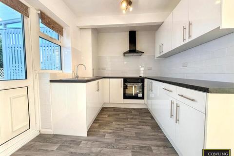 3 bedroom semi-detached house for sale, Mapleleaf Gardens, Wickford, Essex