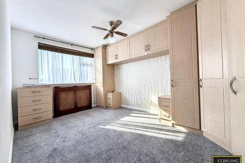 3 bedroom semi-detached house for sale, Mapleleaf Gardens, Wickford, Essex