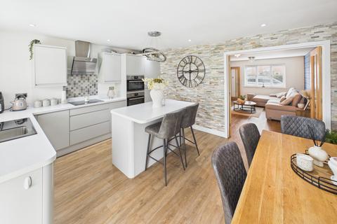 3 bedroom semi-detached house for sale, Butts Road, Southampton, SO19 1BT