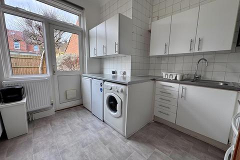 1 bedroom maisonette to rent, Radnor Avenue, Harrow HA1 1SB