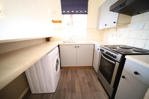 1 bedroom flat to rent, Grilse Close, London