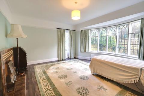 undefined, Bassett, Southampton