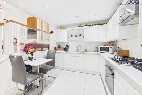 undefined, The Residence Kershaw Drive | A Unique Apartment in The South Wing