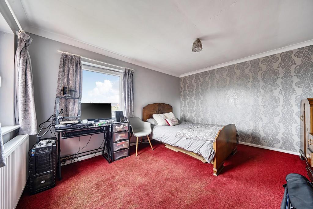 Bedroom 4.jpg