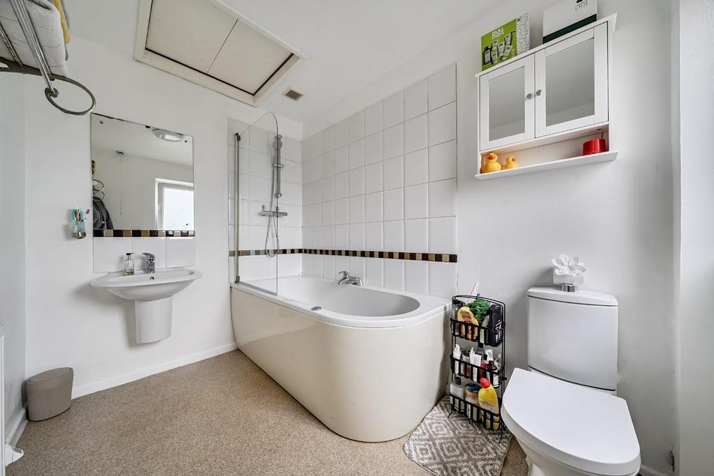 Bathroom.jpg