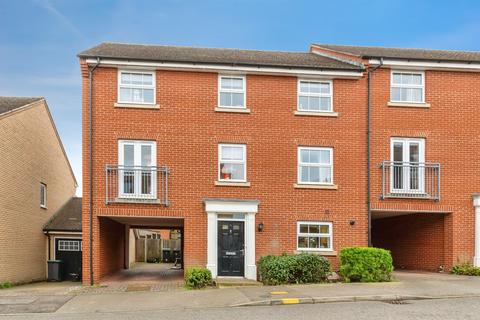 4 bedroom semi-detached house for sale, Daunces Mead, Saffron Walden
