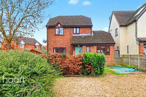Alexander Road, Wreslingworth
