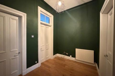 2 bedroom flat to rent, Craigpark Drive, Dennistoun, Glasgow, G31