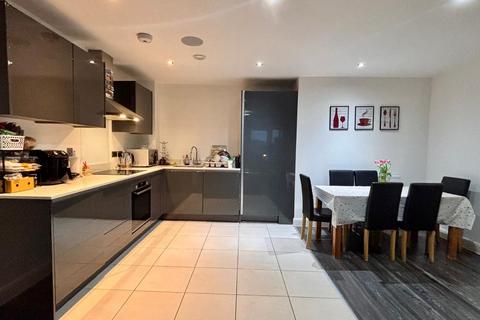 2 bedroom apartment for sale, Richard Lewis Way, Shirley, Solihull