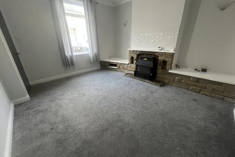 3 bedroom terraced house to rent, Thornville Street, DEWSBURY