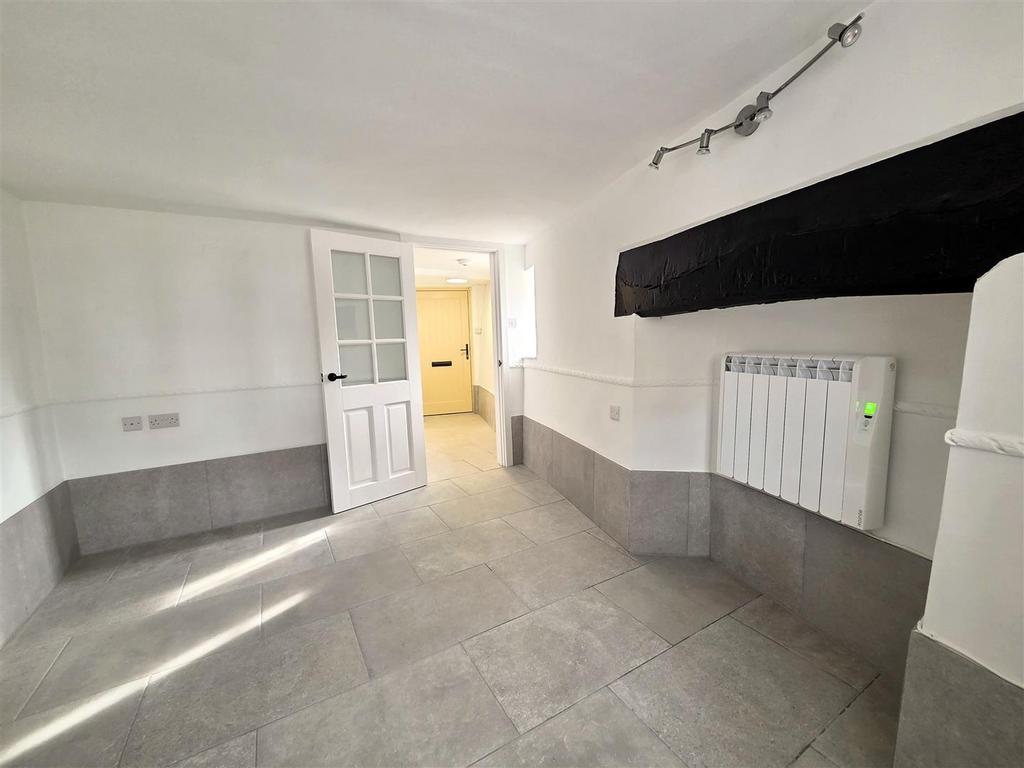 1 Almshouse - Lounge2.jpg