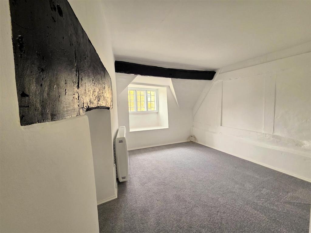 1 Almshouse - Bedroom.jpg