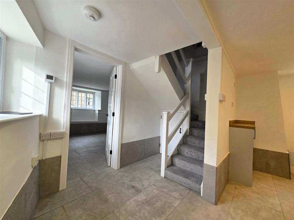 1 Almshouse - Hall.jpg