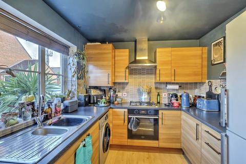 3 bedroom end of terrace house for sale, Oak Grove, Northampton