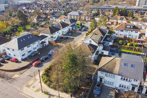 4 bedroom house for sale, Willow Road, Enfield