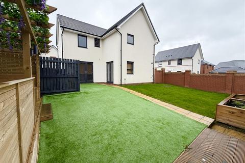 4 bedroom detached house to rent, Autumn Fields, Rotherham S60