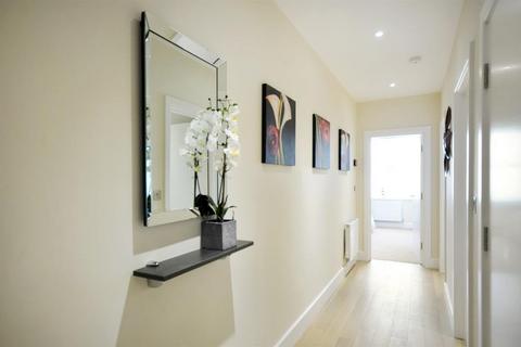 undefined, Barnsbury Lane, SURBITON