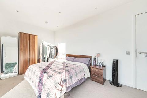 2 bedroom flat to rent, Walworth Road, Elephant and Castle, SE1