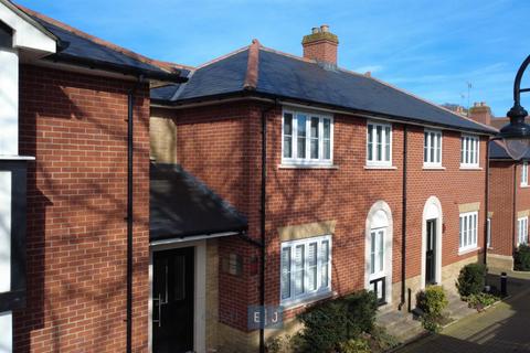 2 bedroom apartment for sale, Royal Oak Close, Loughton IG10
