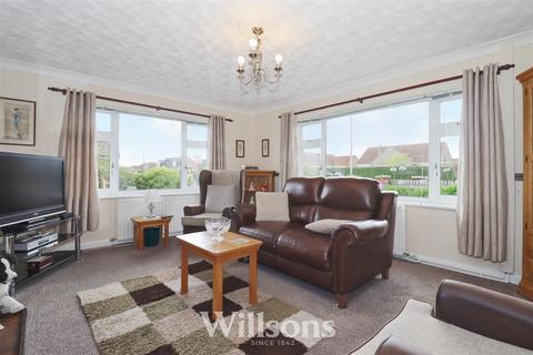 2 bedroom detached bungalow for sale, Hogsthorpe Road, Mumby, Alford