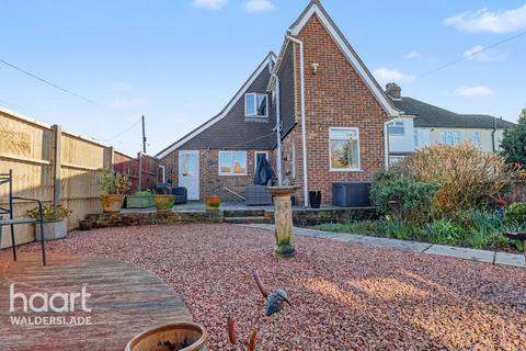 3 bedroom detached house for sale, Common Road, Blue Bell Hill, Chatham