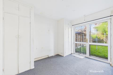 2 bedroom ground floor flat for sale, Robin Grove, Middlesex HA3