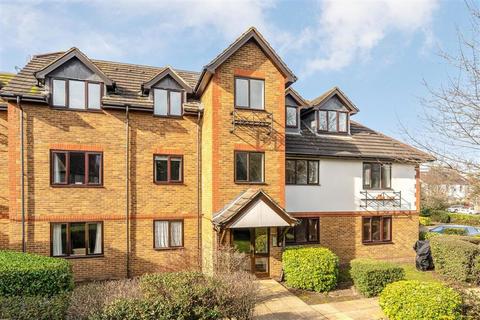 2 bedroom flat to rent, Marksbury Avenue, Kew TW9