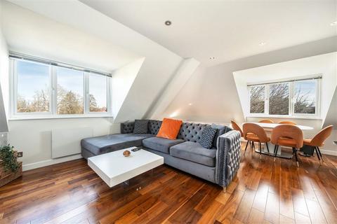 2 bedroom flat to rent, Marksbury Avenue, Kew TW9