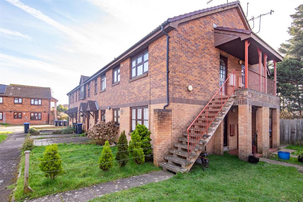 For Sale by Aspire Residential Pilgrims Walk
