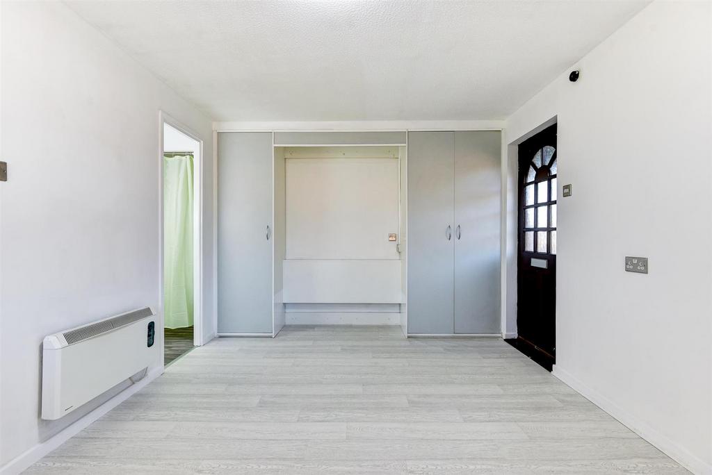 For Sale by Aspire Residential Pilgrims Walk