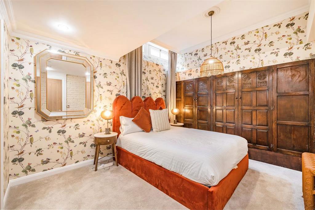 House in London - View 4