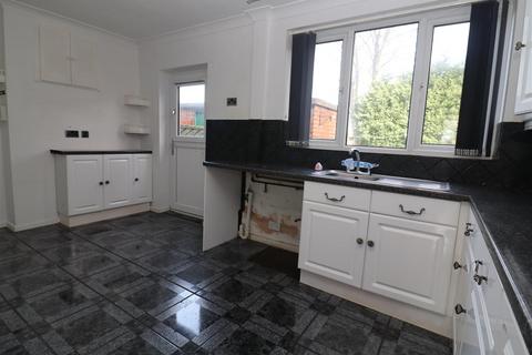3 bedroom terraced house for sale, Becket Crescent, Kimberworth Park, Rotherham. S61 3BY