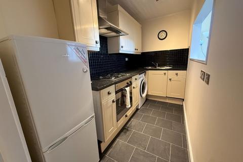 1 bedroom flat to rent, Albion Road, Edinburgh EH7