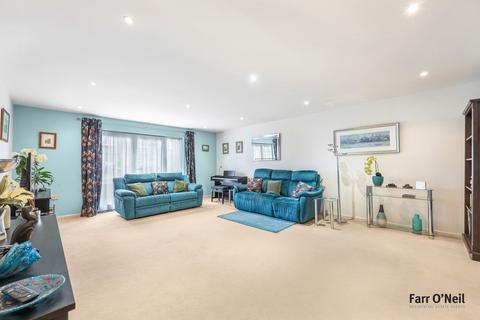 2 bedroom apartment for sale, Epping New Road, Buckhurst Hill, IG9