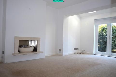 undefined, Mount Drive, Leeds, LS17 7QW