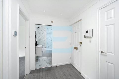 2 bedroom apartment to rent, Belgrave Close, Mill Hill, London, NW7
