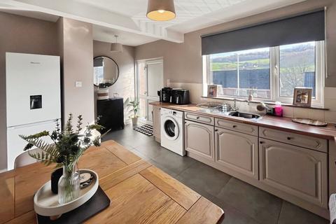 undefined, Kershaw Crescent, Halifax HX2