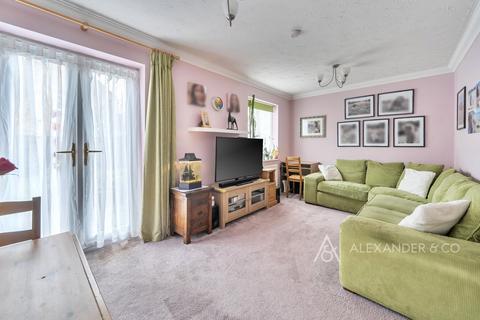 3 bedroom detached house for sale, Sandy Road, Buckingham MK18
