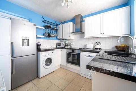 3 bedroom detached house for sale, Sandy Road, Buckingham MK18