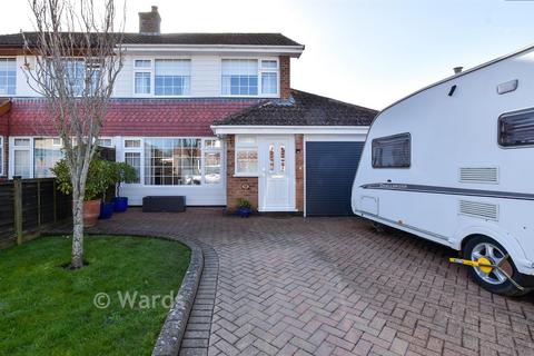 3 bedroom semi-detached house for sale, Robins Close, Maidstone ME17