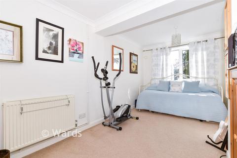 3 bedroom semi-detached house for sale, Robins Close, Maidstone ME17